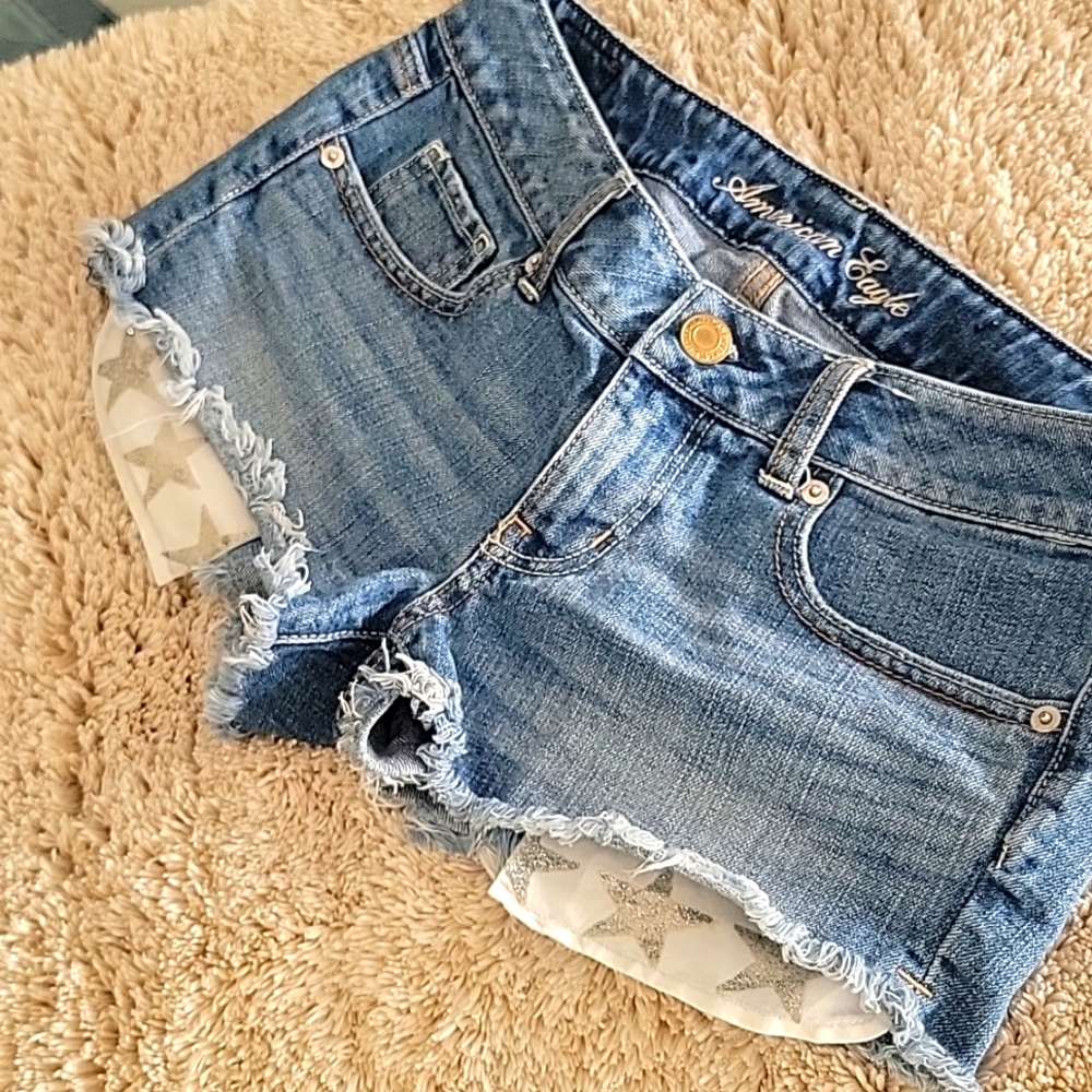American Eagle sz4 Peek a Boo Stars Cut Off Shorts  BinK